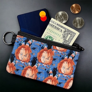 Minibolso con cremallera de Chucky y llavero. Bolsa para dinero y tarjetas. Bolsa con cremallera de terror. Portatarjetas de regalo. Organizador de carteras. ¡Un gran regalo para los fanáticos del terror!