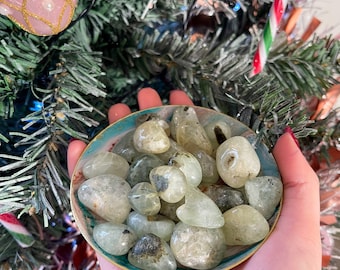 Prehnite and epidote tumble