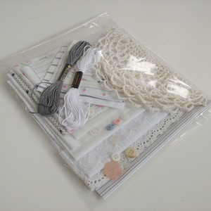 Pacotes de tecidos coordenados de costura lenta em cores BRANCAS para arte, artesanato, conserto de roupas e decoração