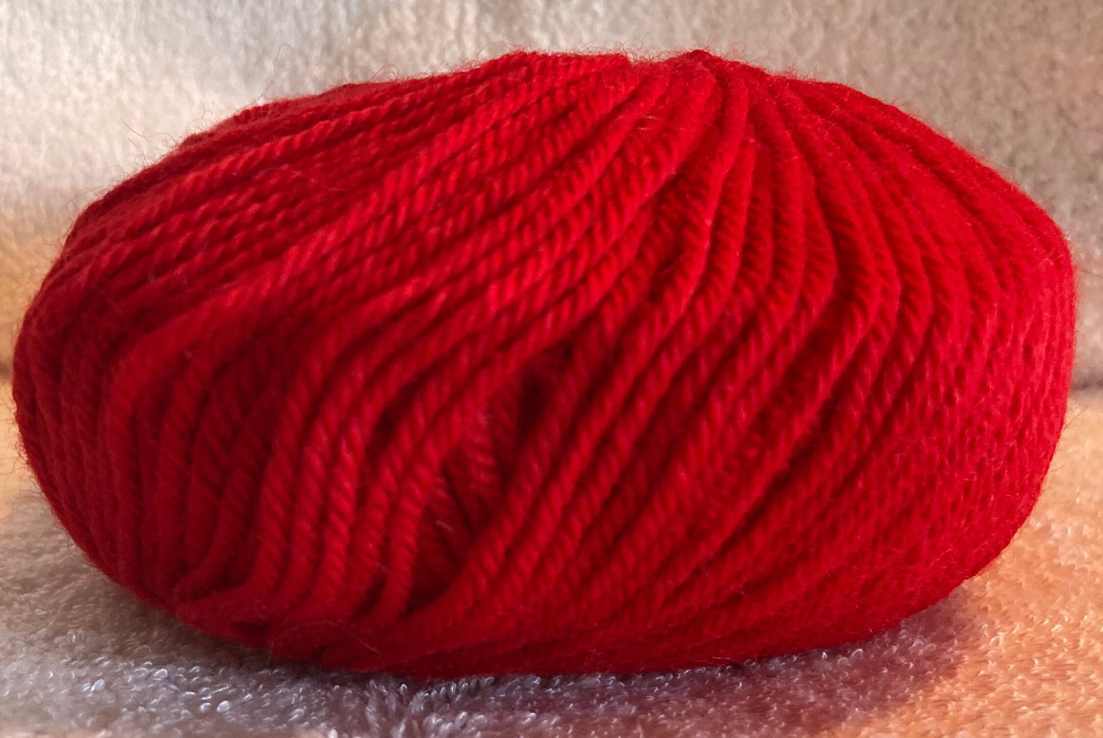 100% Baby Alpaca Yarn Indiecita DK (Bright Red RJ2060)