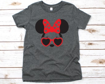 Custom Minnie Mouse Disney Kids Shirt - Baby Toddler & Youth Shirt - Cool Minnie with Heart Sunglasses T Shirt - Camiseta personalizada de Disney