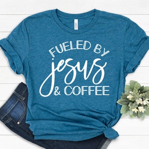 Brandstof door Jezus en koffie T-shirt - christelijk shirt - Jezus T-shirt - gezegend t-shirt