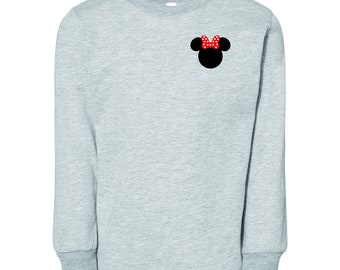 Logotipo del bolsillo izquierdo del pecho de Minnie Mouse - Camiseta de manga larga para niños pequeños - Camiseta gráfica para niños de Disney