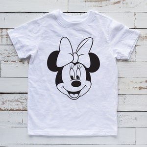 カスタムミニーマウスディズニーTシャツ - ハッピーバースデーミニーキッズシャツ - パーソナライズされたディズニーマッチングファミリーシャツ