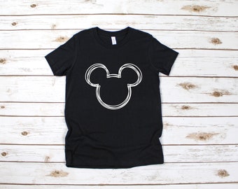 Könnte beinhalten: Schwarzes T-Shirt mit einem weißen Umriss von Mickeys Kopf.
