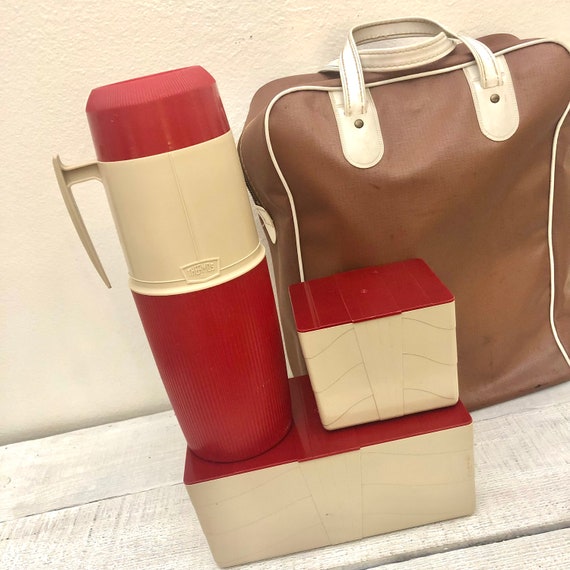 Vintage Mid Century Picnic Set with Carrying Bag - image 2