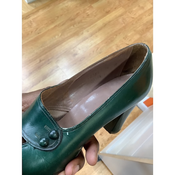 Vintage 1940's Hunter Green Gold Cross Heels With… - image 9