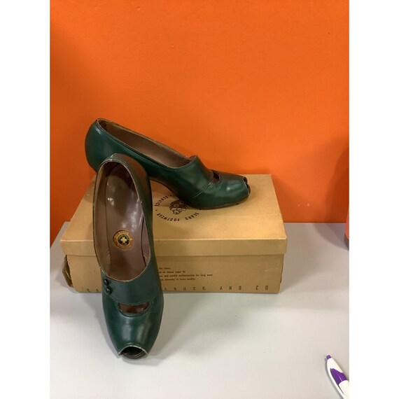 Vintage 1940's Hunter Green Gold Cross Heels With… - image 3
