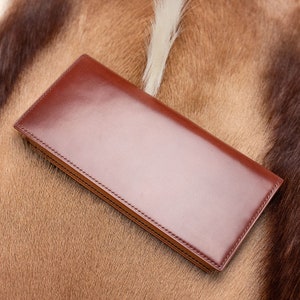 Cartera larga cordobesa de concha Comipel italiana lista para enviar con una imperfección cosmética menor