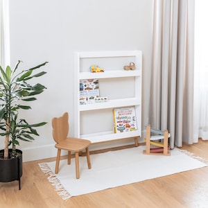 Bibliothèque murale pour chambre d'enfant, étagère montessori en bois en libre-service pour chambre de bébé, étagère verticale peu profonde pour le rangement de livres