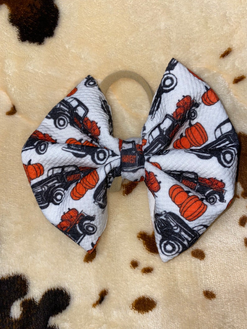 Harvest black truck bow