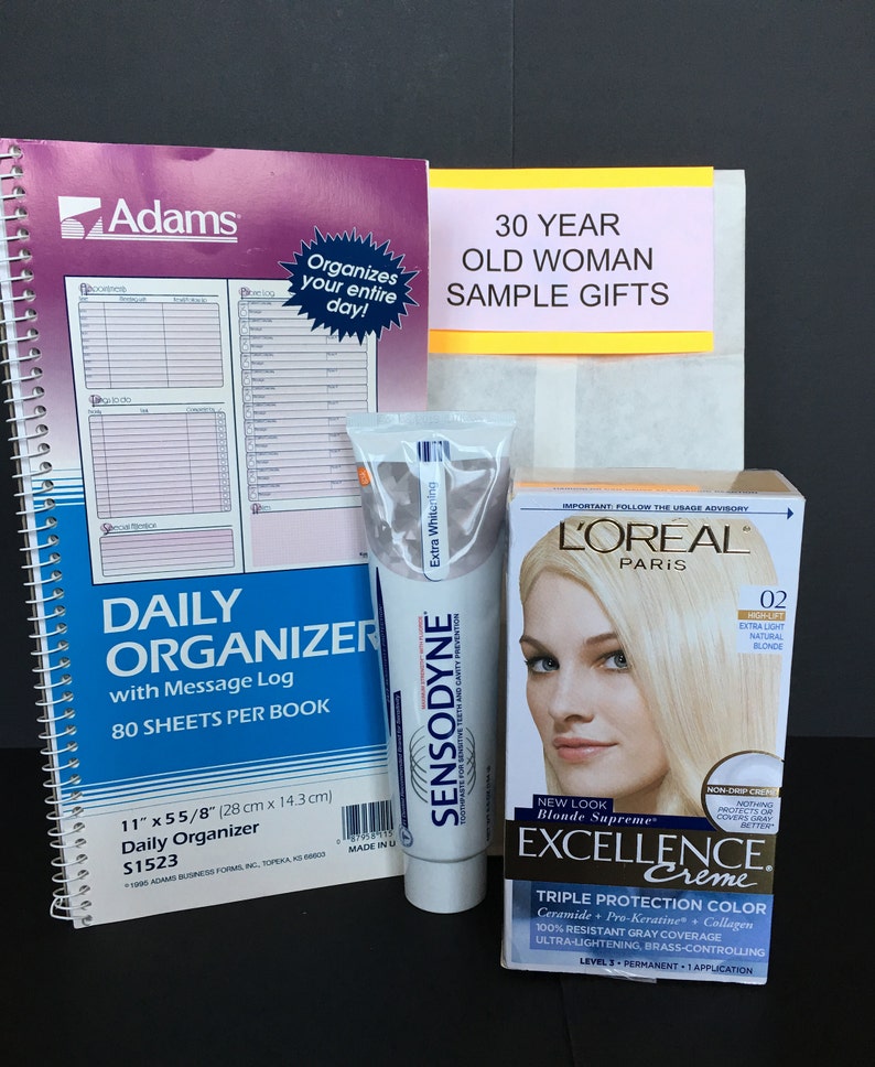 Woman/'s 30th birthday gift packet