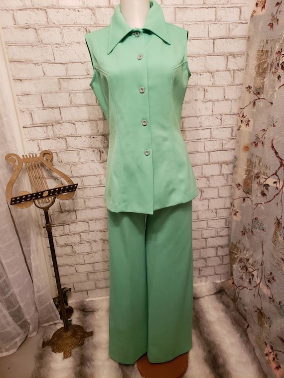 Lime green 60s 2 pc ladies suit Deadstock never wo