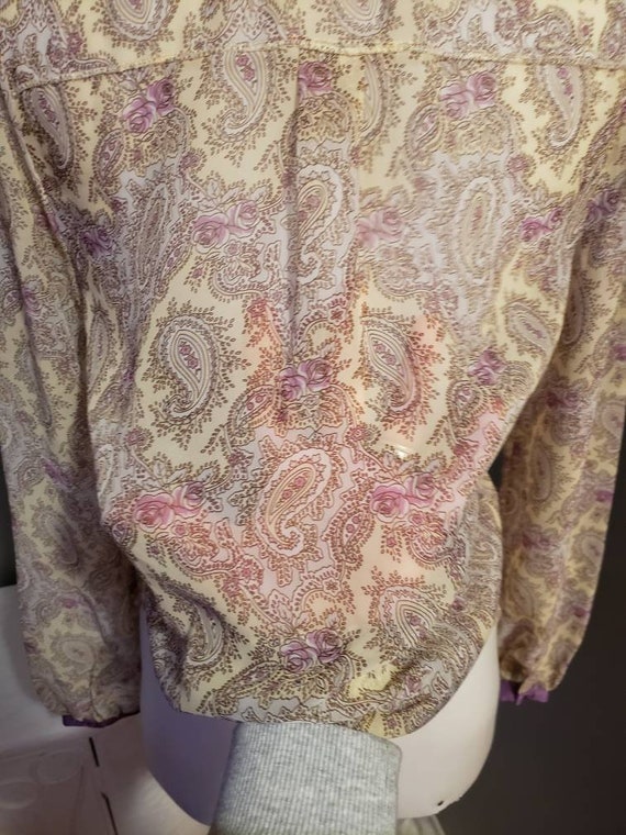 Pretty sheer paisley floral pussy bow vintage 193… - image 4