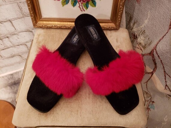 Vintage bedroom boudoir red fluffy slippers mules