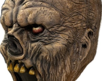 Graveyard Ghoul with eyes. Display mask.