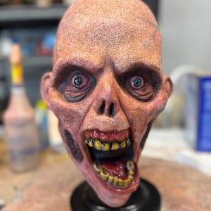 Jaw Breaker, Zombie display only mask.