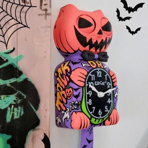 Halloween Kit-Cat Klock Custom Clock - Original Art Custom Painted Creepy Horror Monster Jack O&#39; Lantern Pumpkin - Original Gift x Gabbie