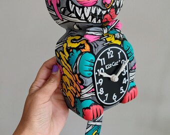 Kit-cat Klock© Custom Clock - Original Art Custom Painted Zombie