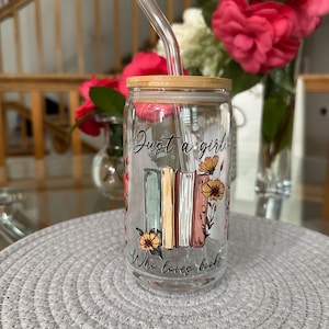 Booklover beer can glass with lid and straw, bookish gift, book lover cup, bookish cup, booklover iced coffee glass, bibliophile gift, mug