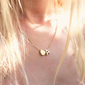 Colar personalizado com inicial e coração, inicial minimalista e colar personalizado com coração, dia dos namorados, amizade, aniversário, presente de dia das mães