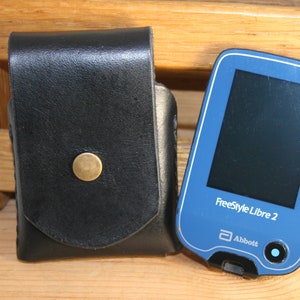 Freestyle Libre 2 Holster / Pouch with strong Metal belt Clip. Leather case for Libre 2 Reader. Glucose meter case. Diabetic accessories