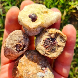 100g of Almandine Garnet, India