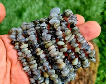 Labradorite nugget chip Healing Bracelet, spiritual awakening, transformation, and protection, Labradorite Bracelet