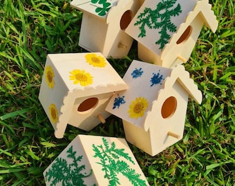 Wooden Bird House with dried flowers, Garden ornaments, beautiful garden, home decoration, 10cm height , Unique gift idea