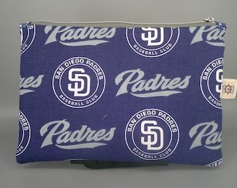 Matchdagsglamour: Mellanstor San Diego Padres-påse med dragkedja | Handgjord basebollfanväska | 25 x 18 cm M94