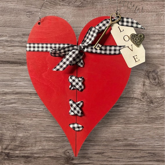 DIY Lace up love heart Unpainted