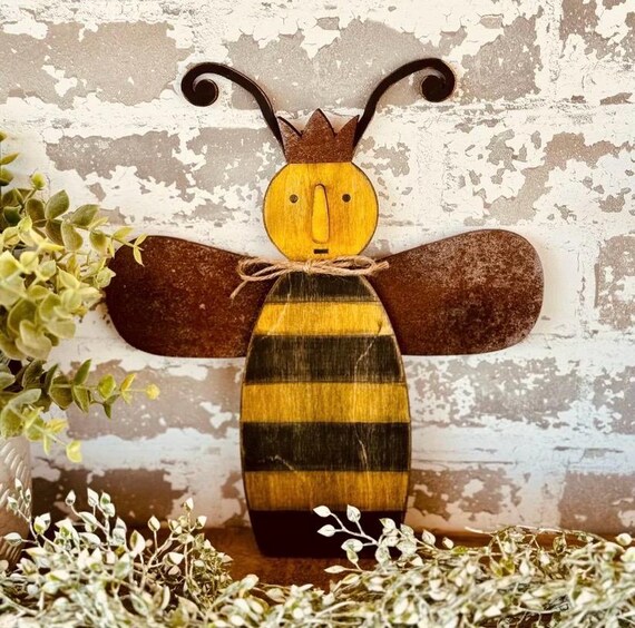 Primitive Queen Bee wood Kit UNPAINTED or Assembled