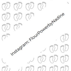 Peut inclure: Une feuille de travail imprimable avec un motif d'empreintes de pas de b&eacute;b&eacute;. La feuille de travail est intitul&eacute;e "Instagram : FlourPowerbyNadine".