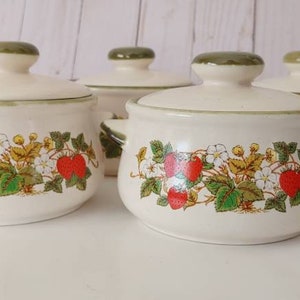 Vintage Oven Proof Casserole Dishes with Lid/ Sweet Strawberry Pattern/ Made in Japan/ Set of Four