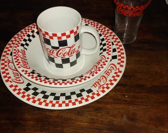 Coca Cola Dinnerware Gibson Dinner Plates Red White Checkered