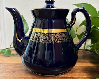 Vintage Hall 6 Cup Teapot 6.75 inches Tall Royal/Cobalt Blue Gold Spout/Handle