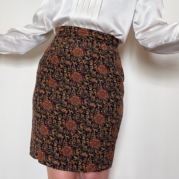 Vintage 100% silk printed pencil skirt