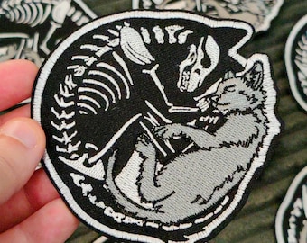 Cat Cradle Iron On Embroidered Patch - Macabre Ying Yang - Dark Animal, Creepycore, Kitten Skeleton skull