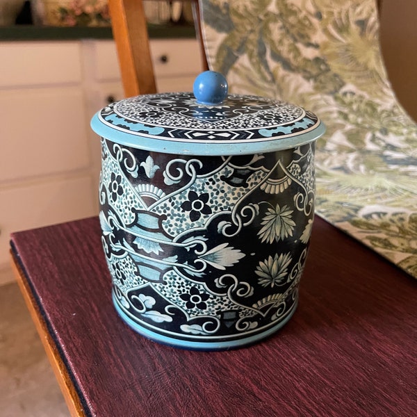 Add Dimension to Your Décor with this Lovely English Daher Tin in Beautiful Blues