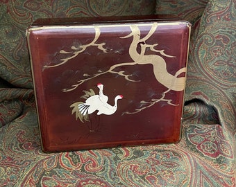 Lovely Vintage Lacquer Chinese or Japanese Box
