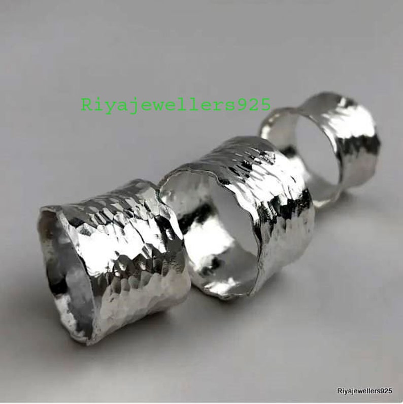 Anello a fascia larga in argento sterling martellato, anello in argento sterling largo, anello di dichiarazione in argento martellato, anello in argento martellato fatto a mano, spedizione gratuita immagine 4