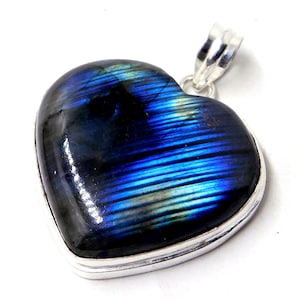 Labradorite heart pendant,sterling silver pendant,beautiful Pendant,gemstone Pendant,Birthday pendant,handmade pendant,heart shape pendant