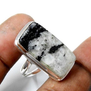 Turquoise sterlingzilveren ring met witte buffel