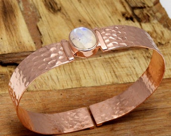 Brazalete de piedra lunar de cobre martillado: pulsera ajustable para mujer