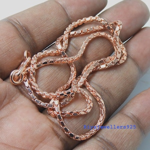 Delicata collana con catena a maglie quadrate in rame da 2 mm
