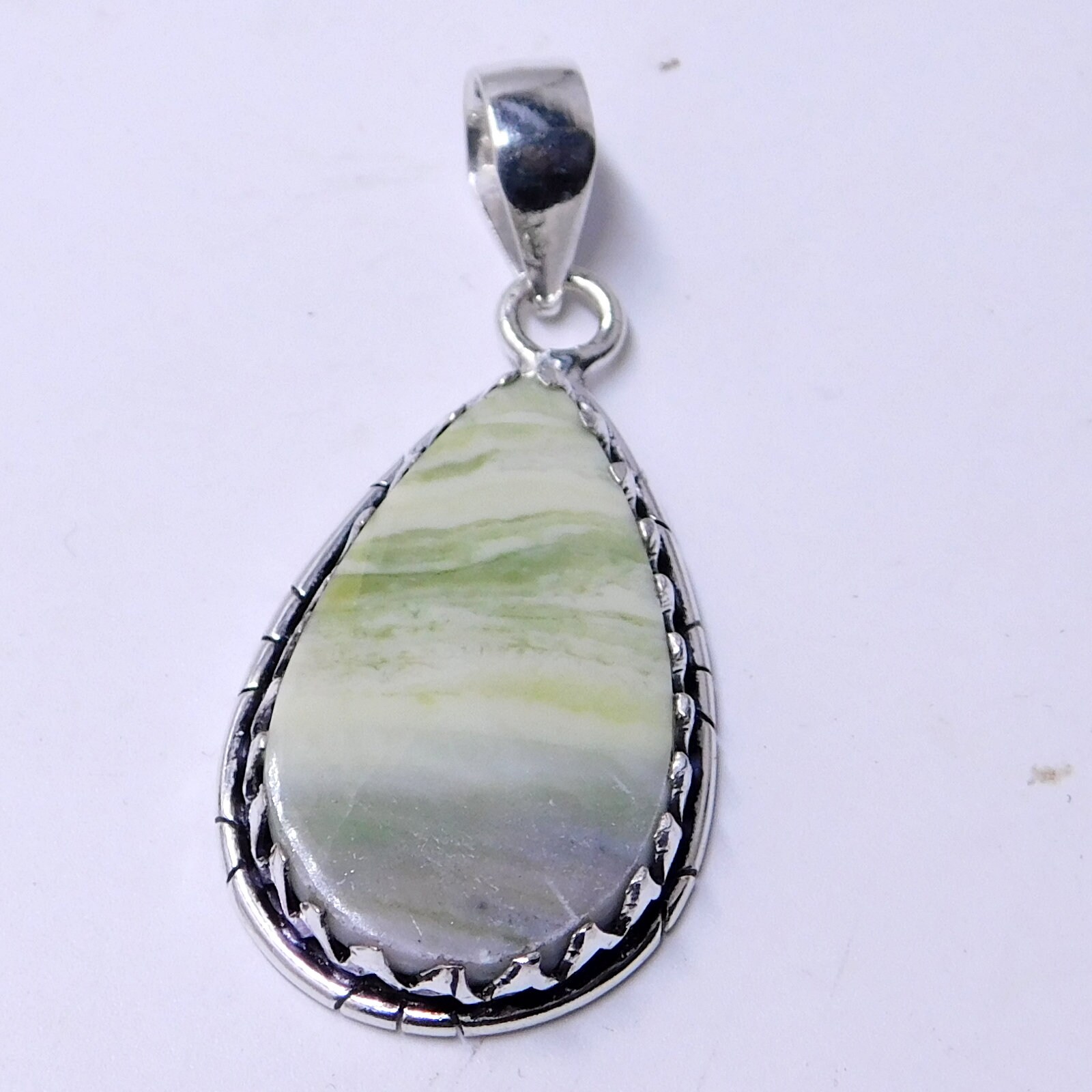 Pendentif Fait Main En Argent 925 Avec Pierre Serpentine Dorée - Collier 18 Pouces - Bijou Artisanal D'Inde