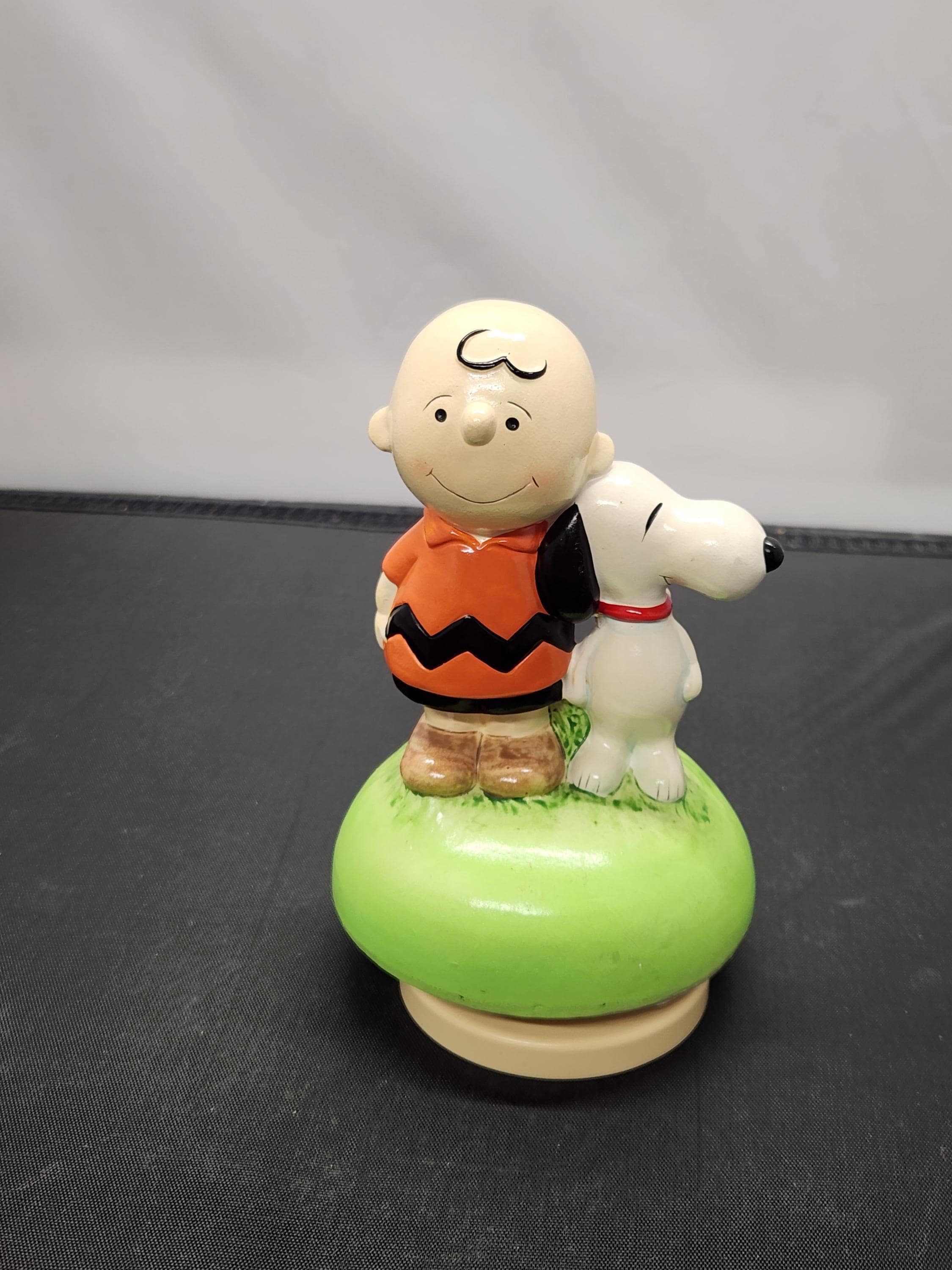 1968 Snoopy Music Box - Etsy