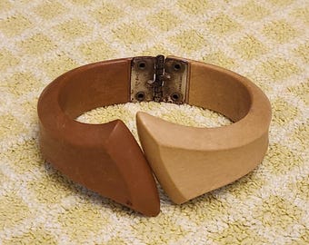 Bracelet: wood clamper hinged bracelet