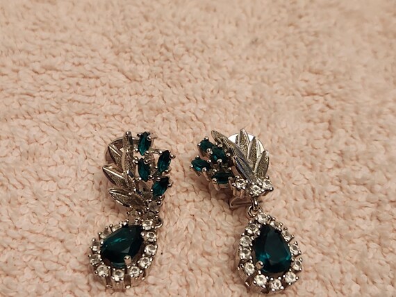 Sterling Silver Teardrop Clip On Earrings: Lab Em… - image 7