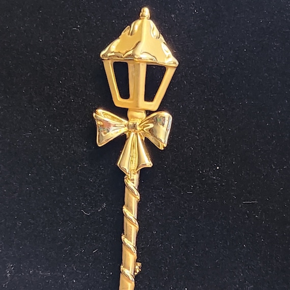Brooch Candle Lantern